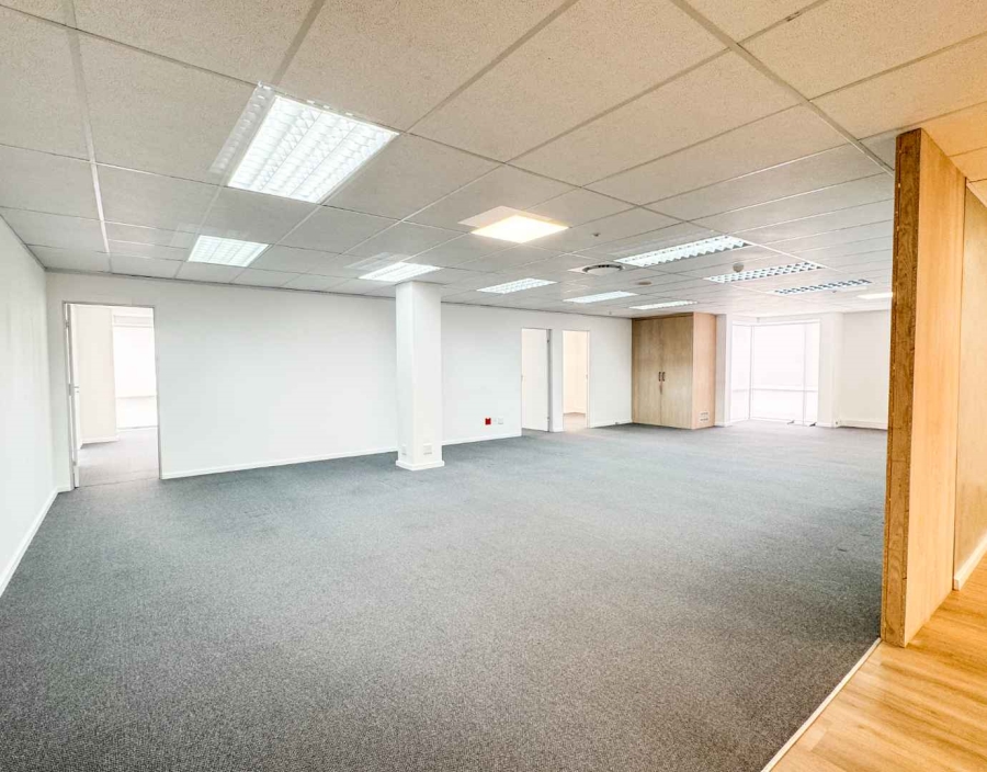To Let Commercial Property for Rent in Mouille Point Western Cape